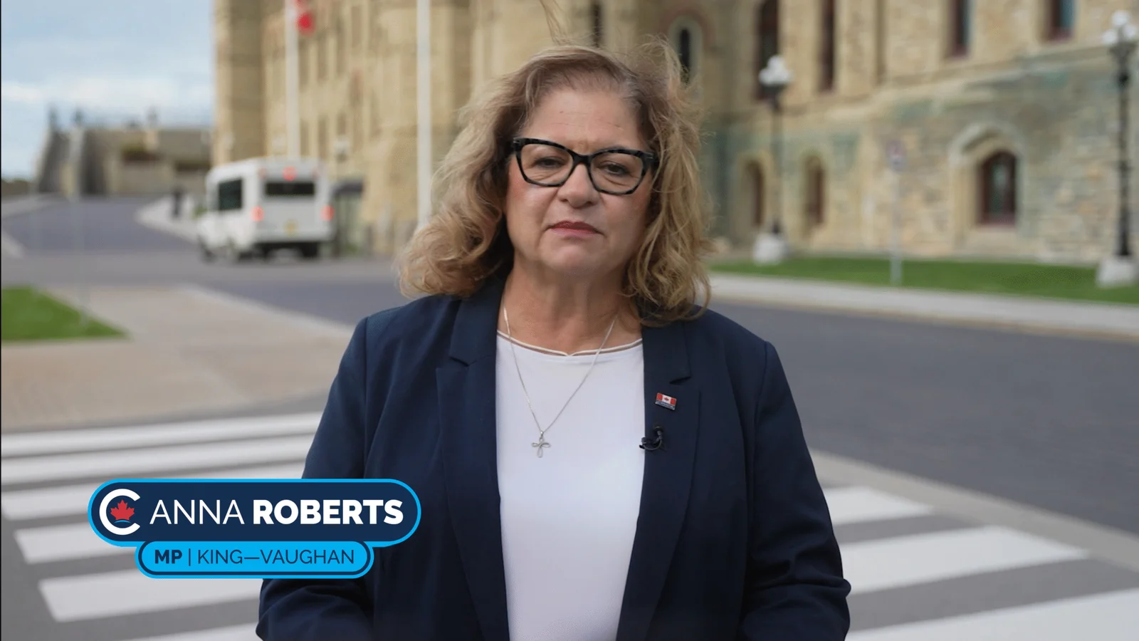 MP Anna Roberts on Parliament Hill, addressing the Driving For Change community.